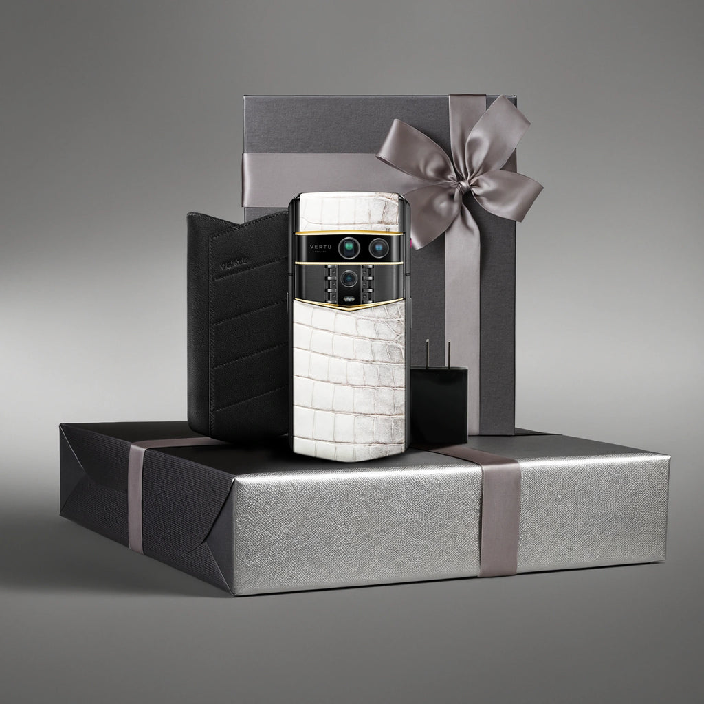 Agent Q Himalaya Alligator Gold & Diamond Collector’s Edition